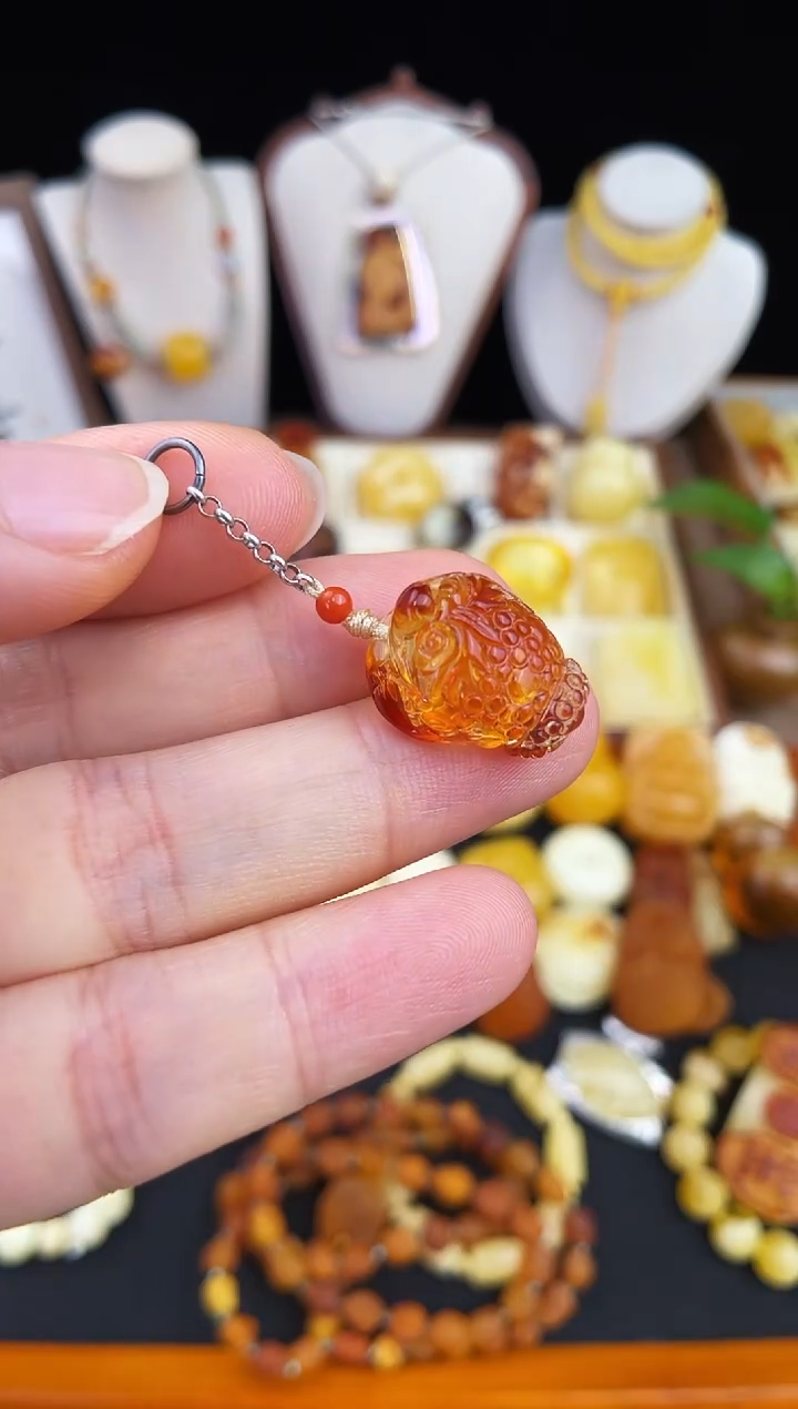 琥珀未镶嵌珠宝奇石柒月