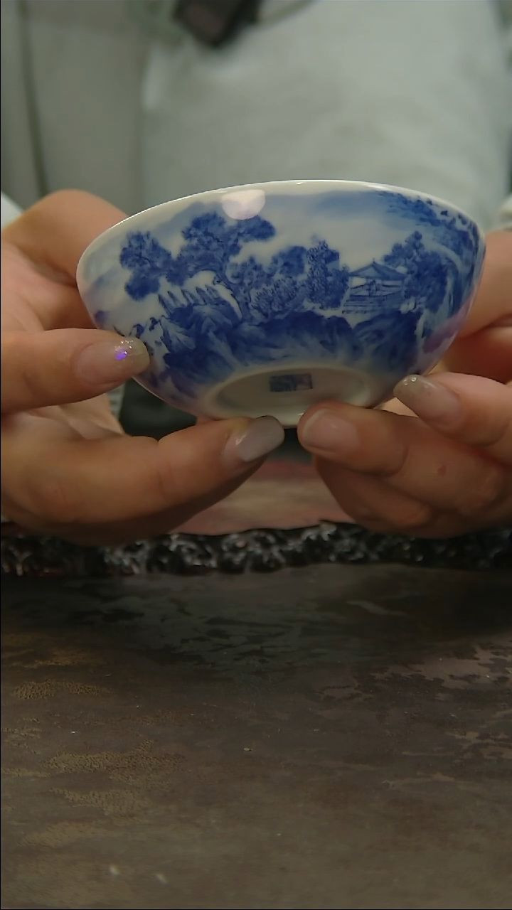 【闪购商品】青花手绘山水主人杯