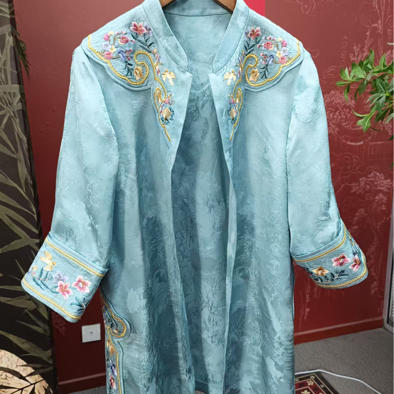 素女馆新款对襟如意绣花外套