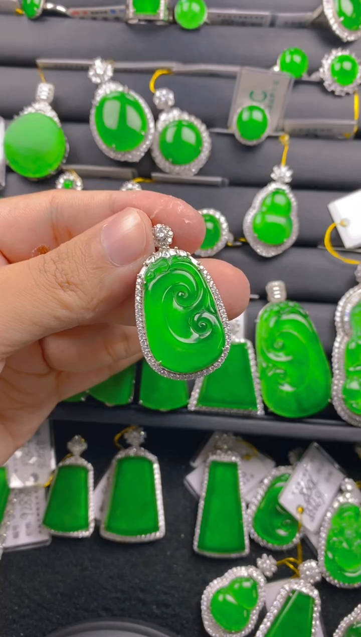 【闪购商品】翡翠颈饰银S925镶嵌11111111