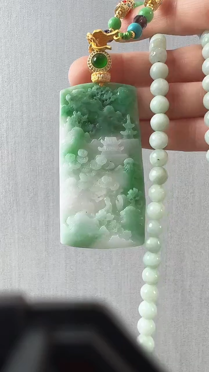 颈饰未镶嵌翡翠山水
