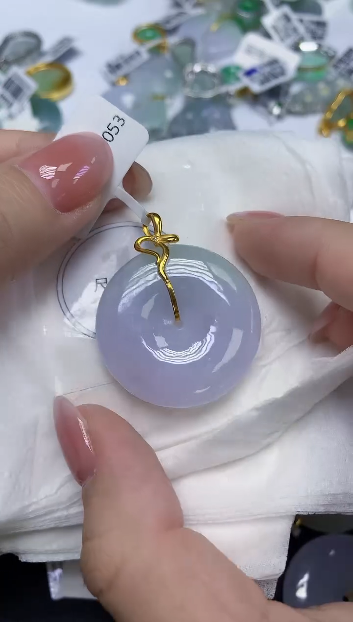 颈饰18K金镶嵌翡翠天然缅甸翡翠A货多样性发一件