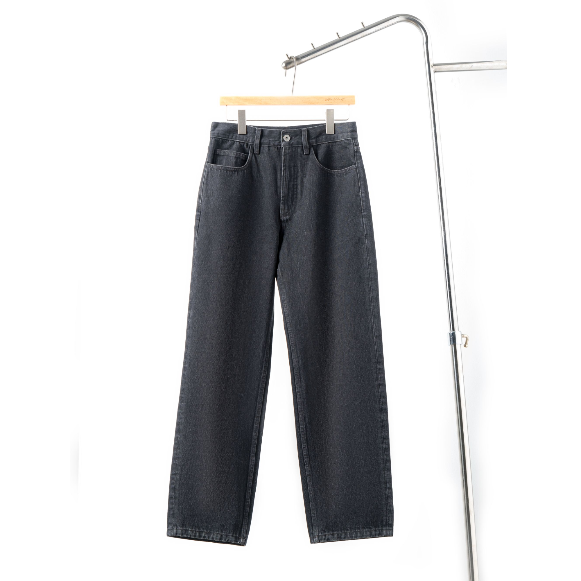 RETRO ADDICT”逆版本素牛”ROW风13盎司水洗黑宽松直筒版型牛仔裤