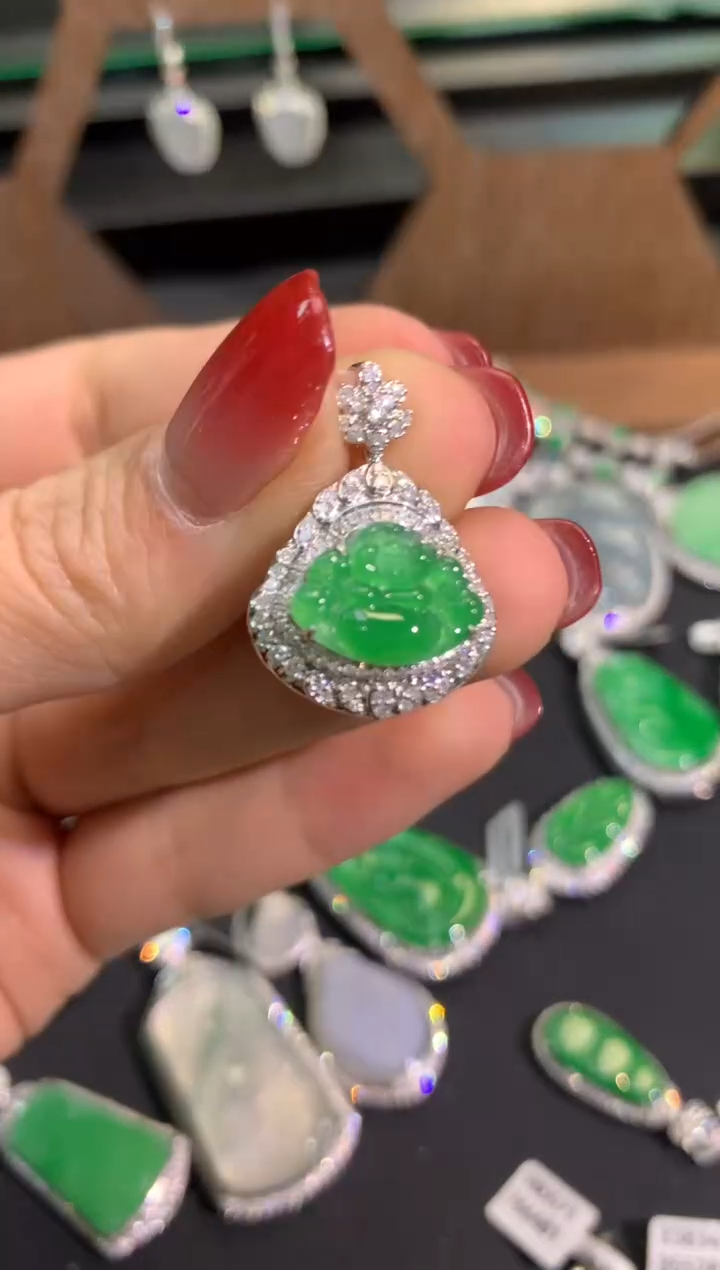 【闪购商品】翡翠吊坠(不含链)18K金镶嵌吊坠