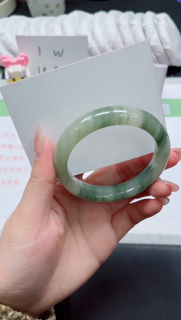 【闪购商品】石英质玉手镯未镶嵌216