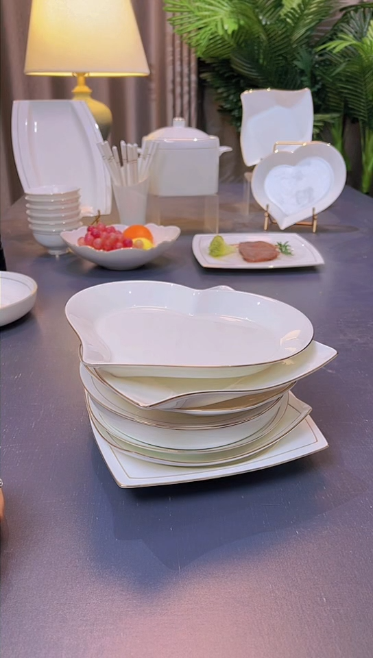 45%以上骨粉骨瓷天元贵龙三角窝盘草帽花朵盘折纸爱心盘各1个