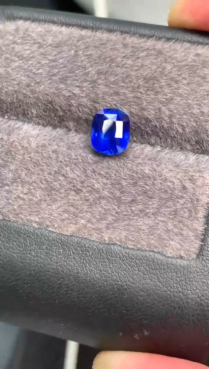 裸石蓝宝石K*y25-5 F 3.12ct皇家蓝蓝宝