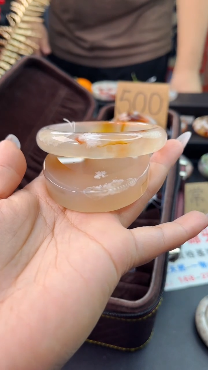 【闪购商品】石英质玉手镯未镶嵌赠送镯心（57圈口）