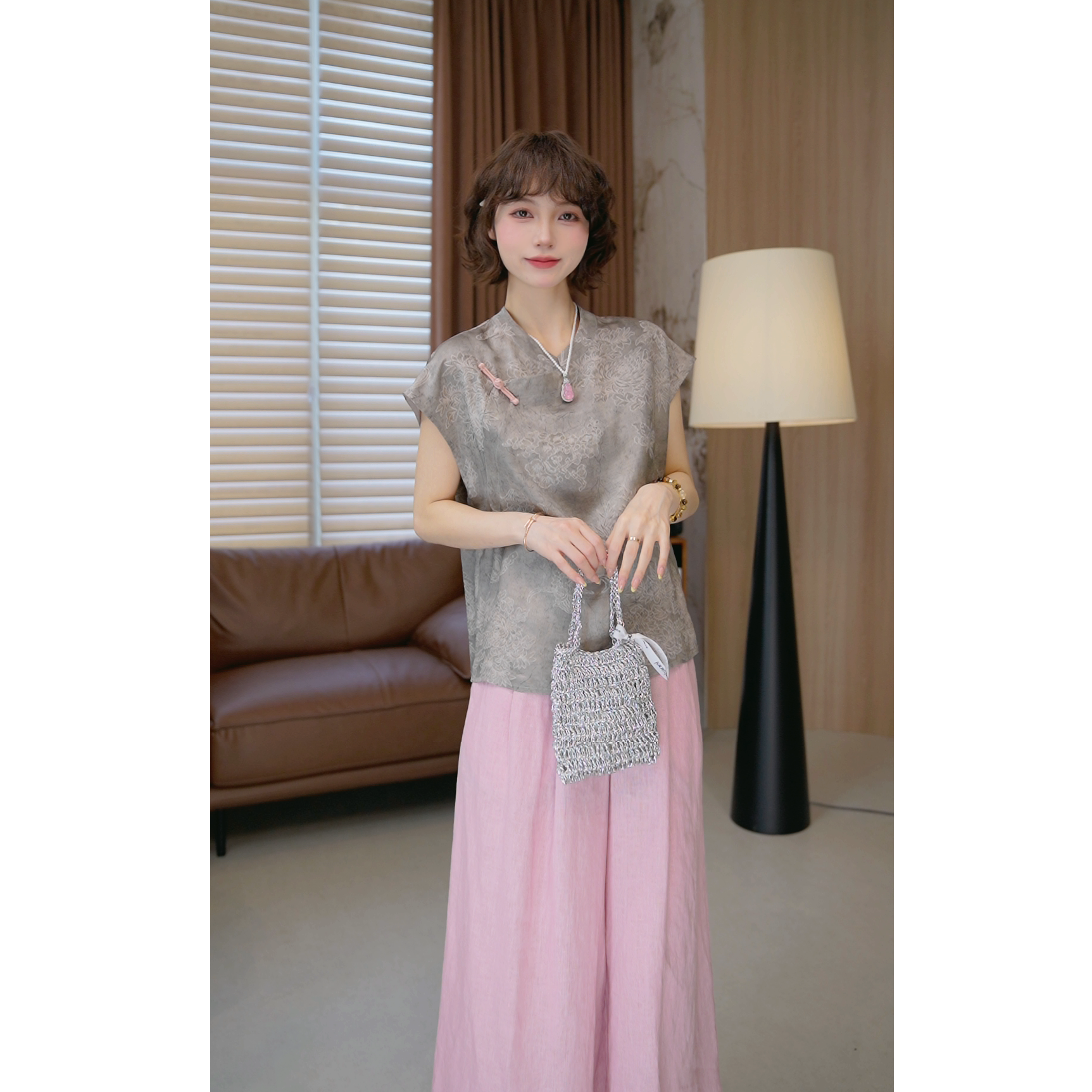 6.6【薇薇绮】国风盘扣人丝提花上衣短袖显瘦百搭2025夏季  D770