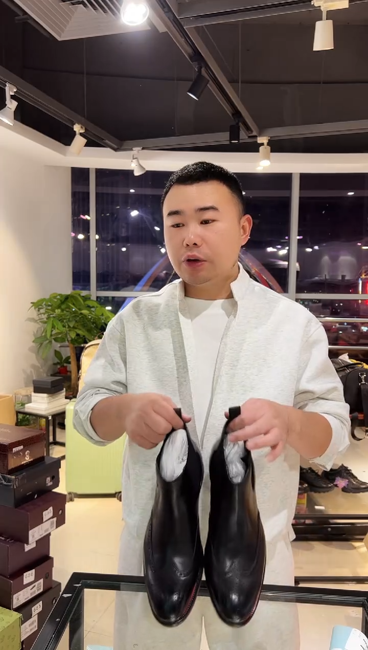 头层牛皮韩爵绅士包包皮具713  【43】