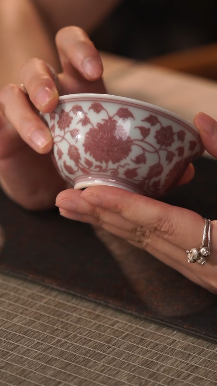 善见堂杨老师自留款釉里红主人杯