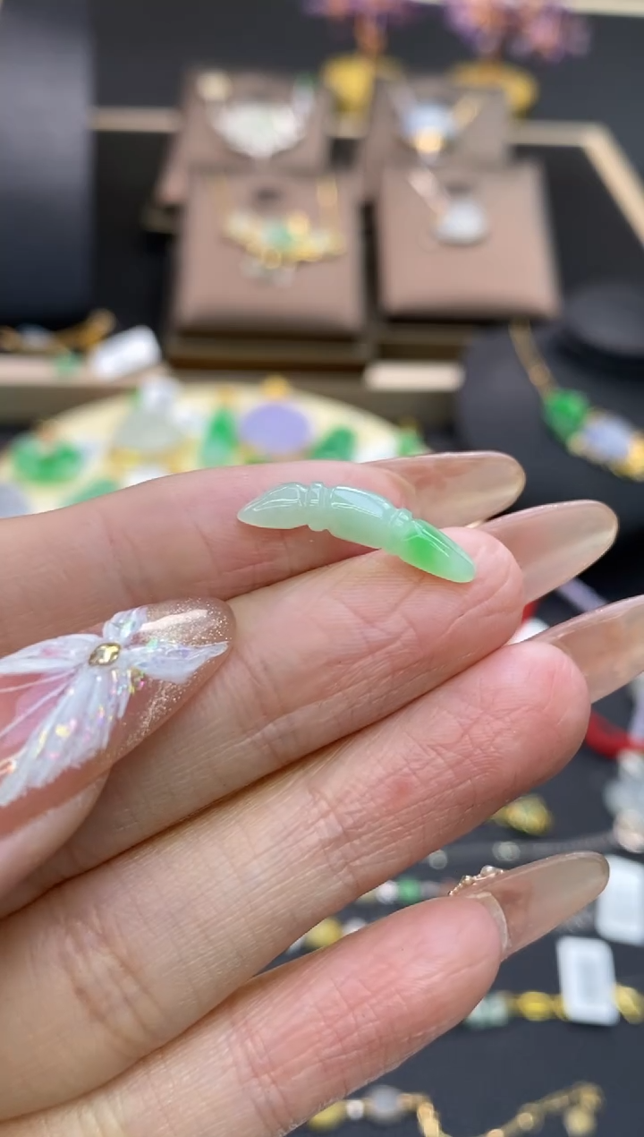 【闪购商品】翡翠颈饰未镶嵌净货11868