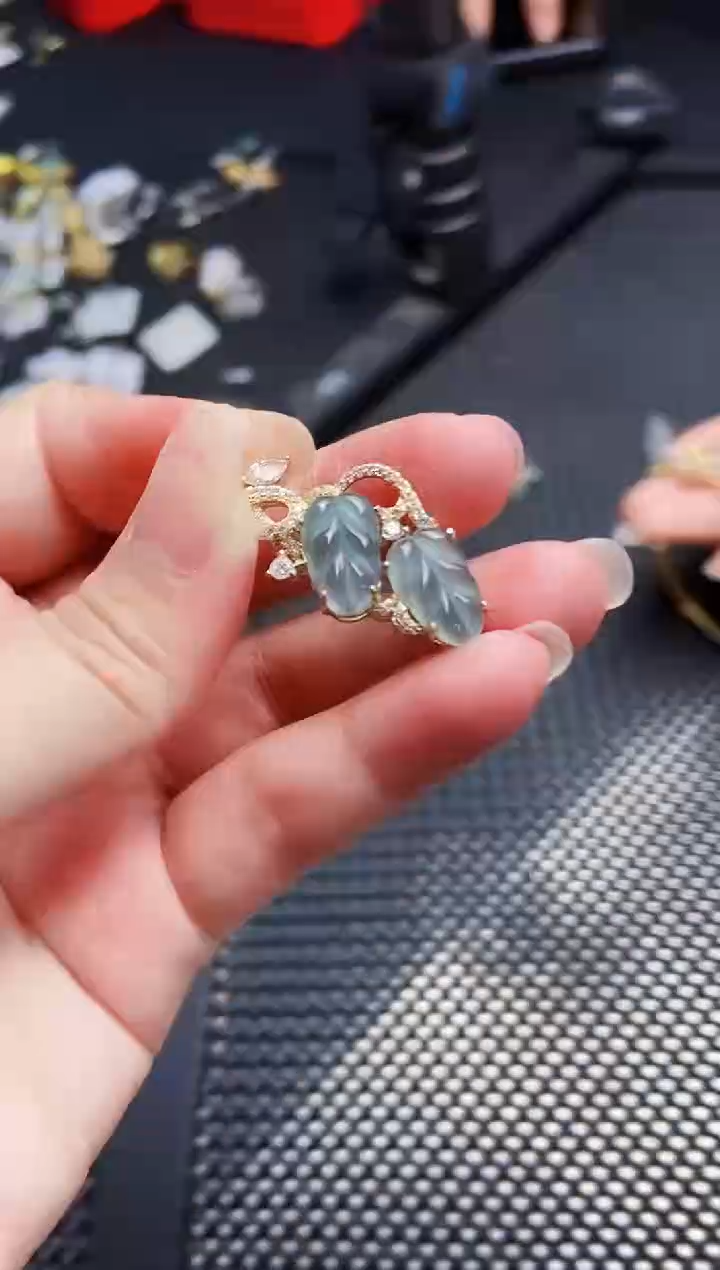 【闪购商品】翡翠吊坠(不含链)未镶嵌111111111