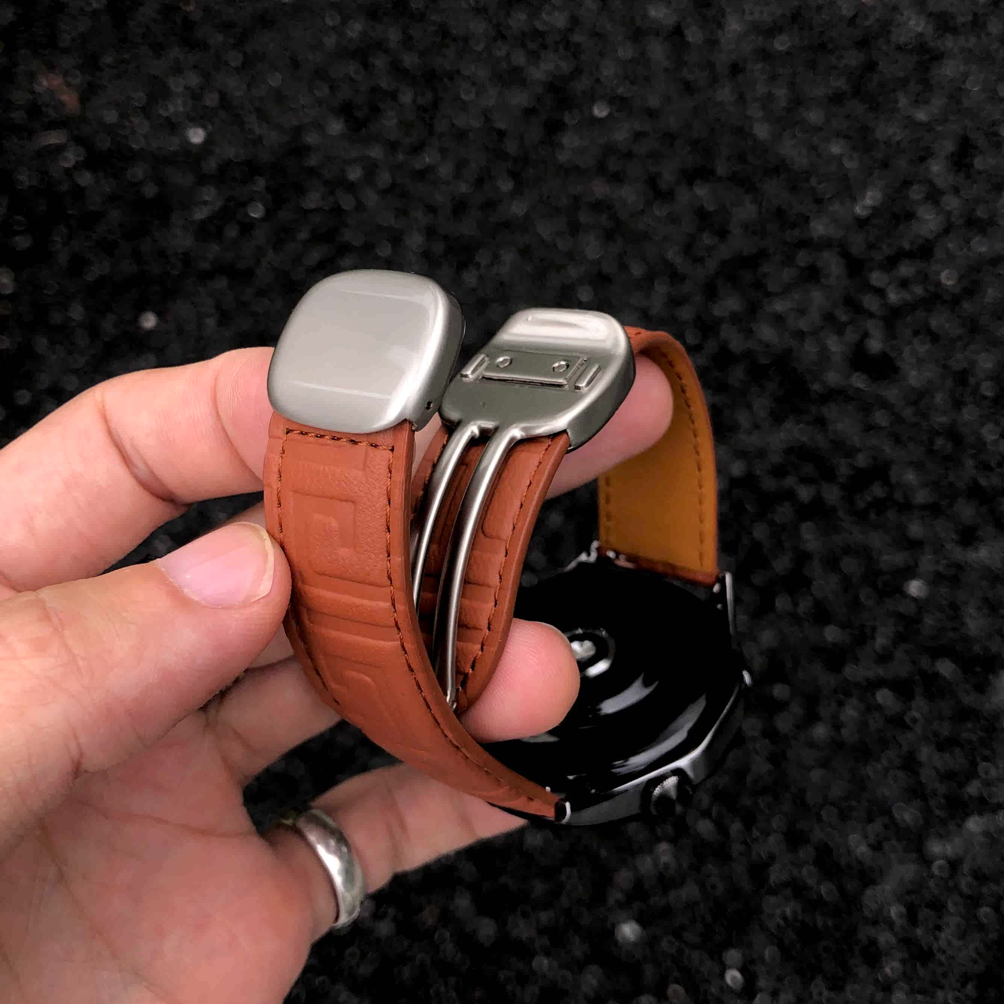 卡客风暴 古典真皮适用华为GT5手表表带watch3圆滑磁吸扣GT4小米4