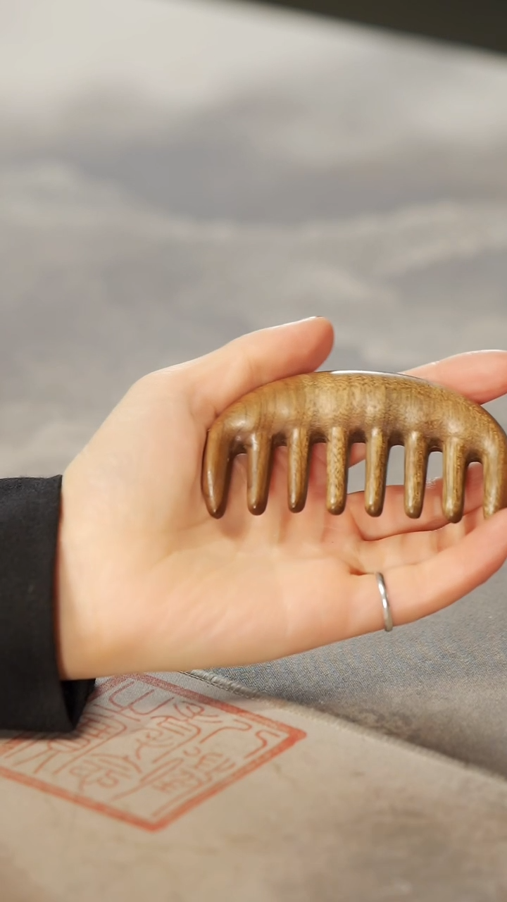 【闪购商品】金丝楠木雕精油各一瓶916