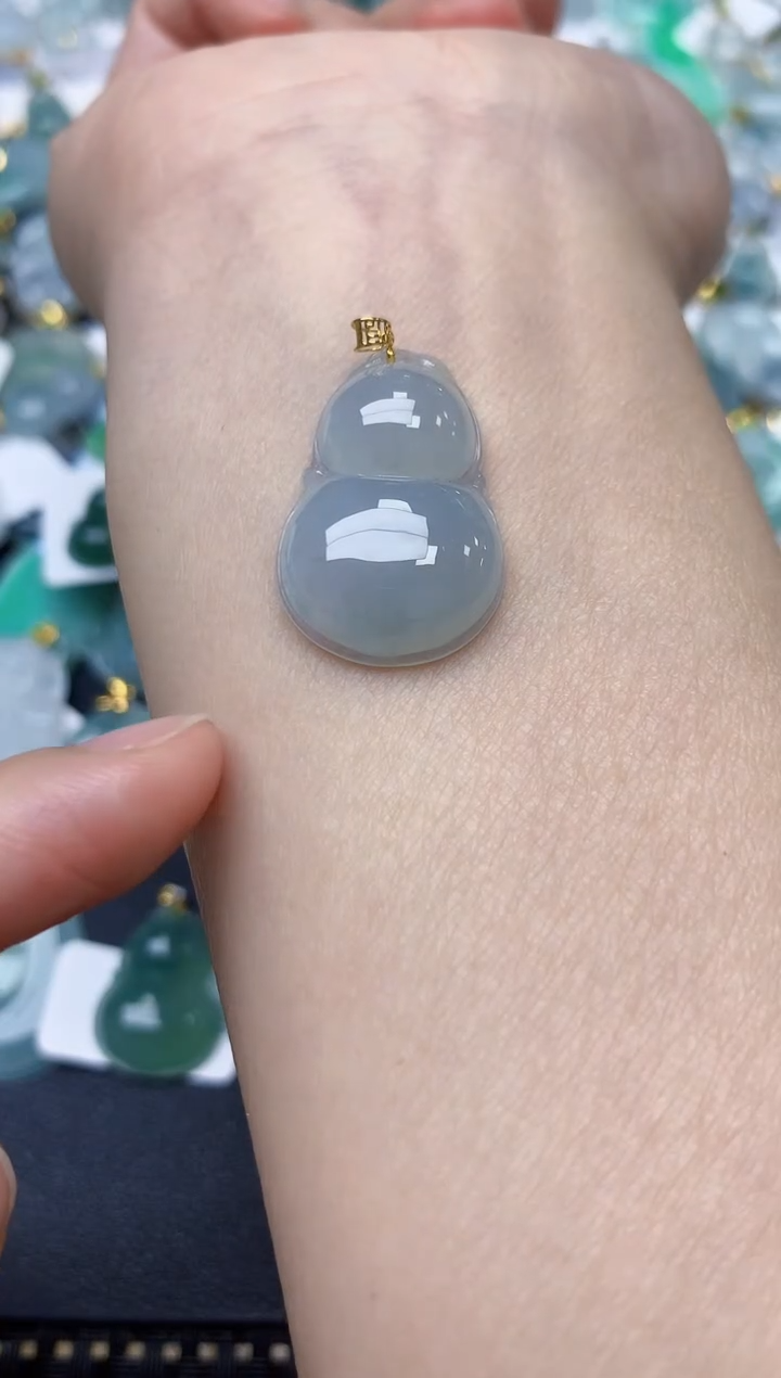 颈饰18K金镶嵌翡翠天然缅甸A货翡翠