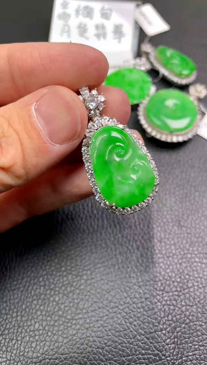 【闪购商品】翡翠吊坠(不含链)银S925镶嵌吊坠