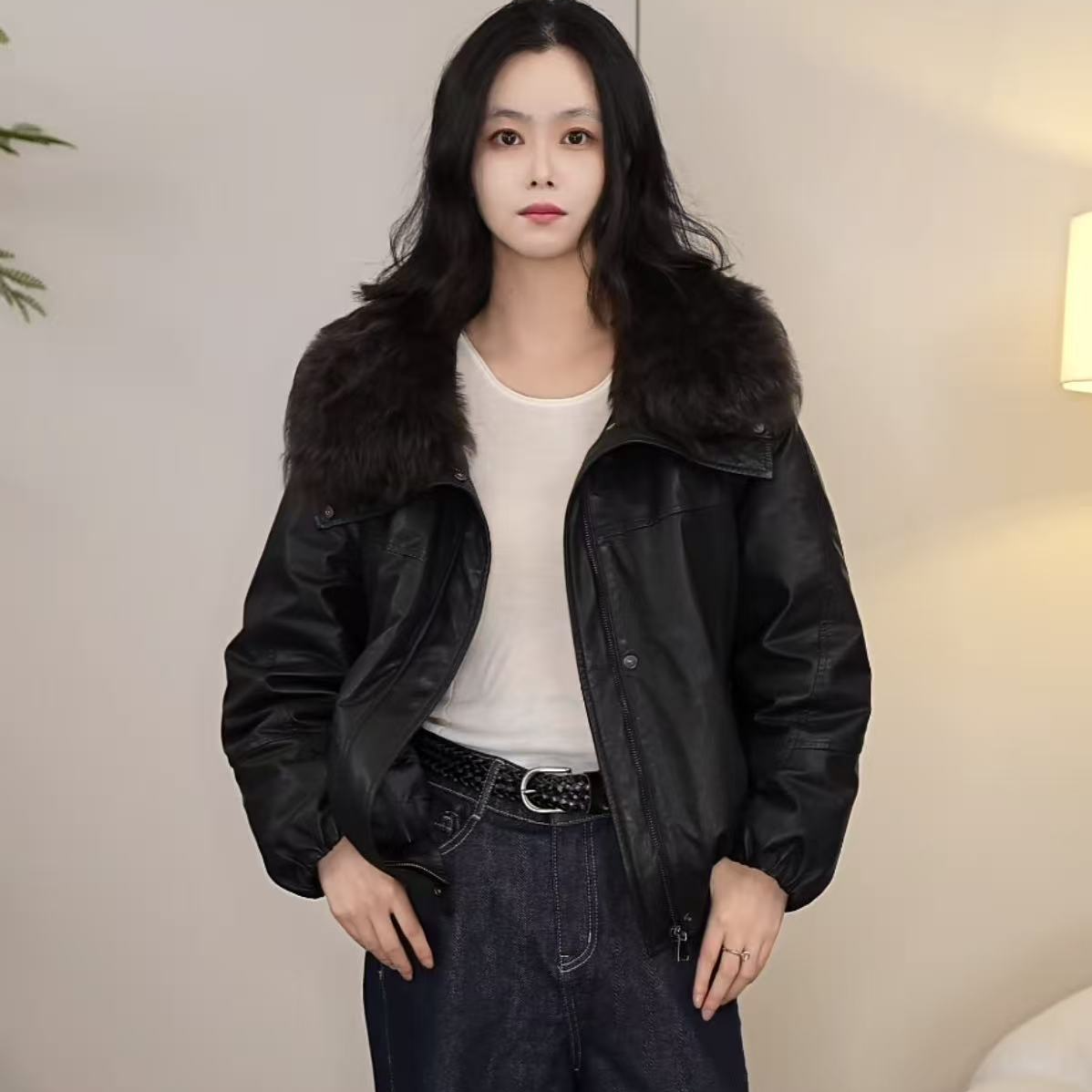 柏娜诺（贝加尔湖）超薄全植鞣头层绵羊皮 95 白鹅绒 湖羊毛领外套