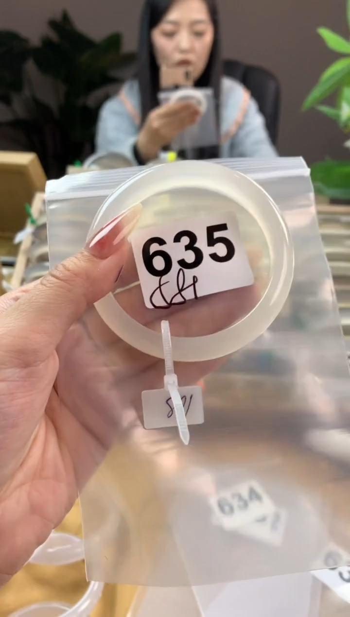 【闪购商品】玛瑙/玉髓手镯未镶嵌635