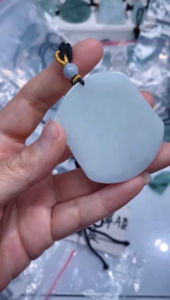 颈饰未镶嵌翡翠吊坠