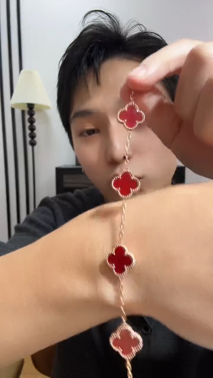 18K金镶嵌手链玛瑙/玉髓红色k玫，五花手链