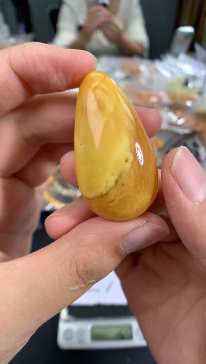 蜜蜡未镶嵌珠宝奇石1