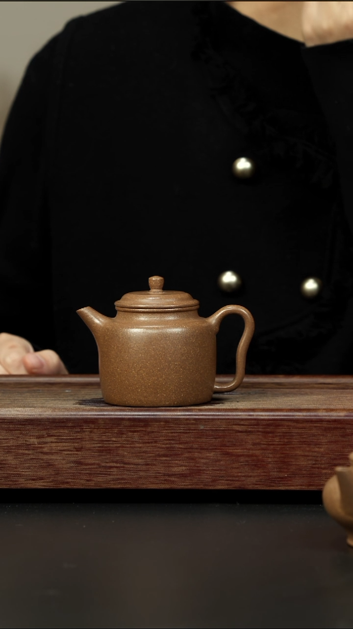 茶壶紫砂芝麻绿 汲直 180左右