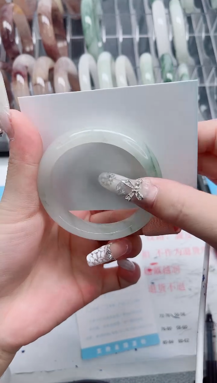 【闪购商品】石英质玉手镯未镶嵌A344-53.8