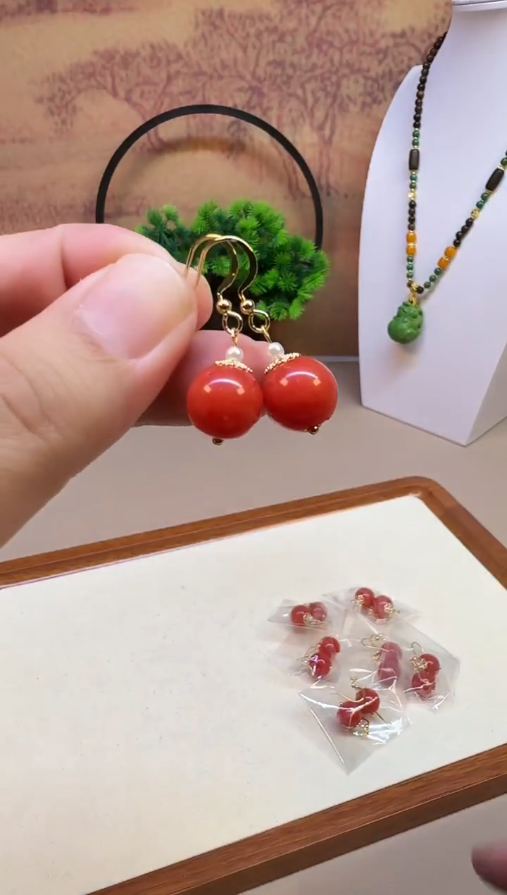 14K金镶嵌南红玛瑙耳饰E58 