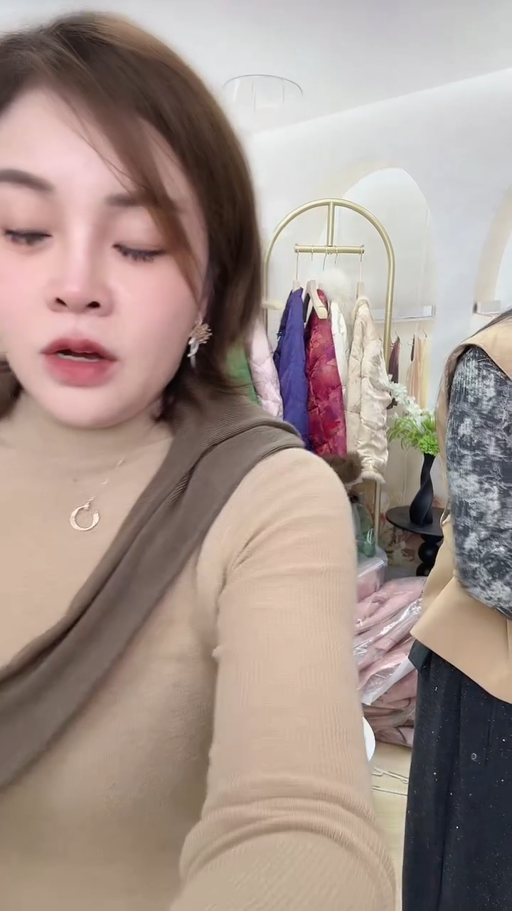 7号摩卡棕色打底衫1件 均码