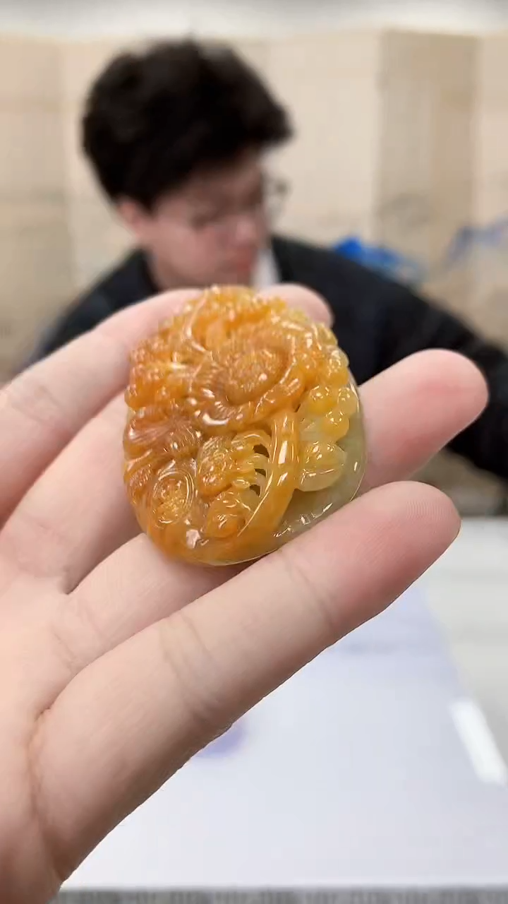 【闪购商品】定制翡翠未镶嵌4688bb-毛货挂件