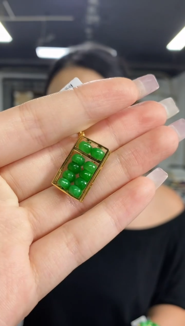 翡翠未镶嵌颈饰闪购链接  多样性发其一颜色微差