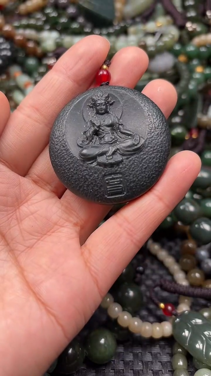 颈饰未镶嵌和田玉1