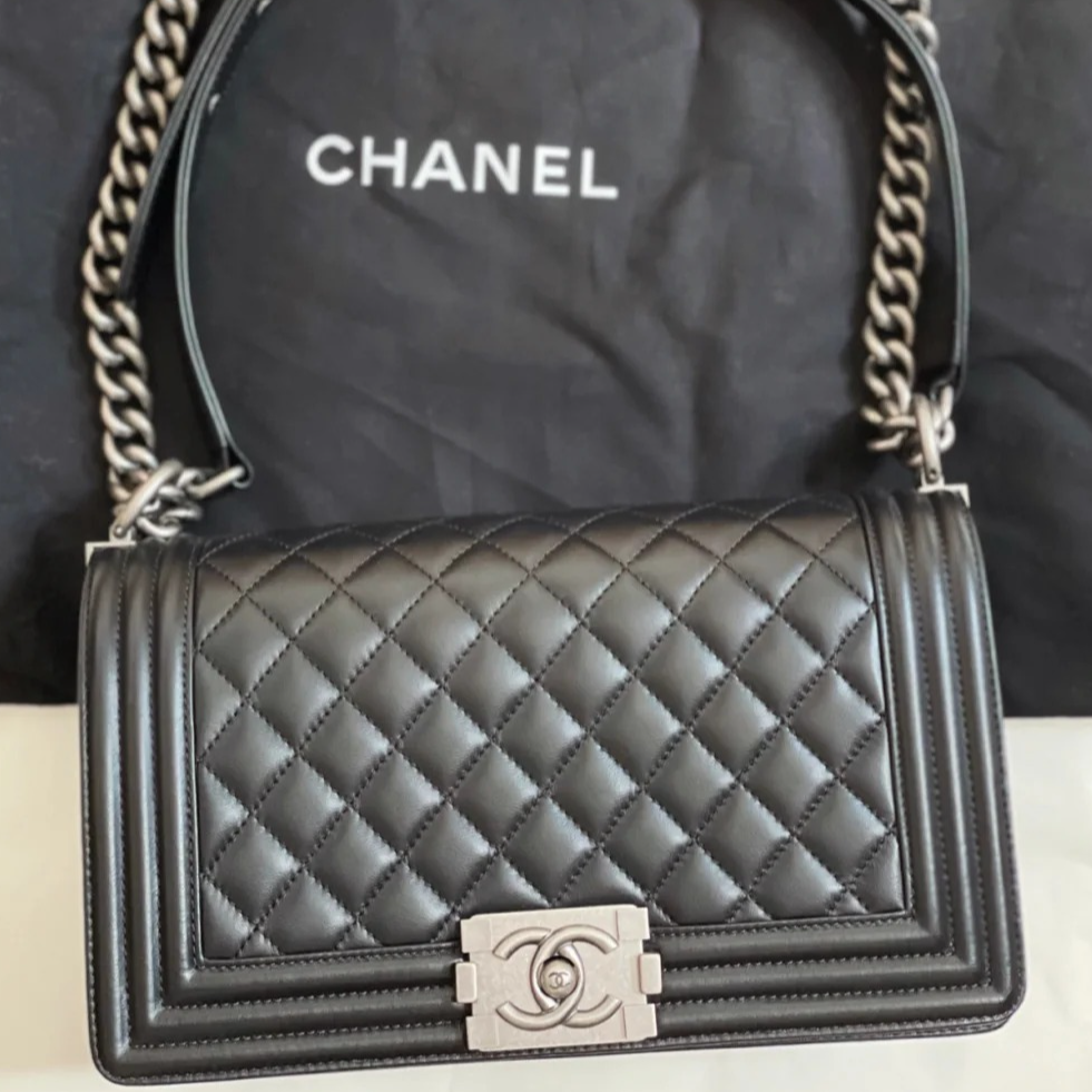 99新 Chanel/香奈儿 【杨贵妃专属】leboy经典中号黑银光面包