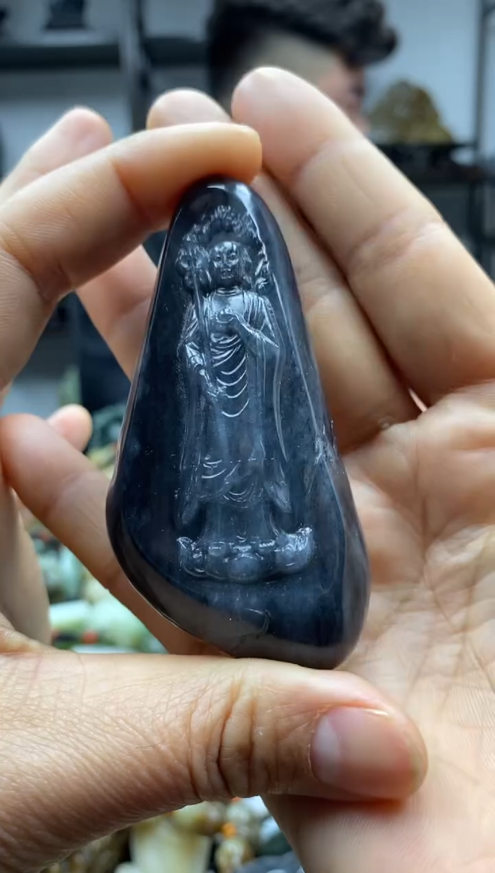 【闪购商品】和田玉未镶嵌把件有裂