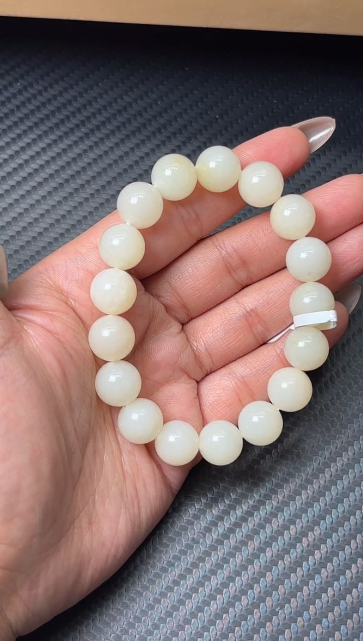 未镶嵌手串和田玉且末金山微色差卡12H