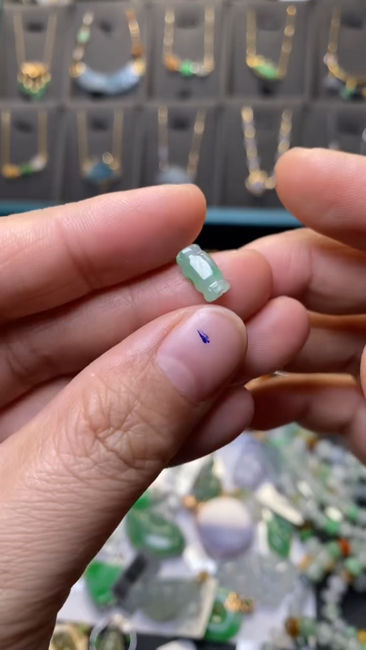 颈饰未镶嵌翡翠净货37596