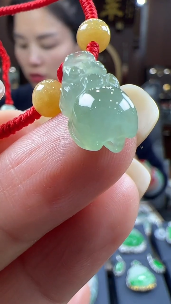 【闪购商品】翡翠挂件未镶嵌貔貅手绳