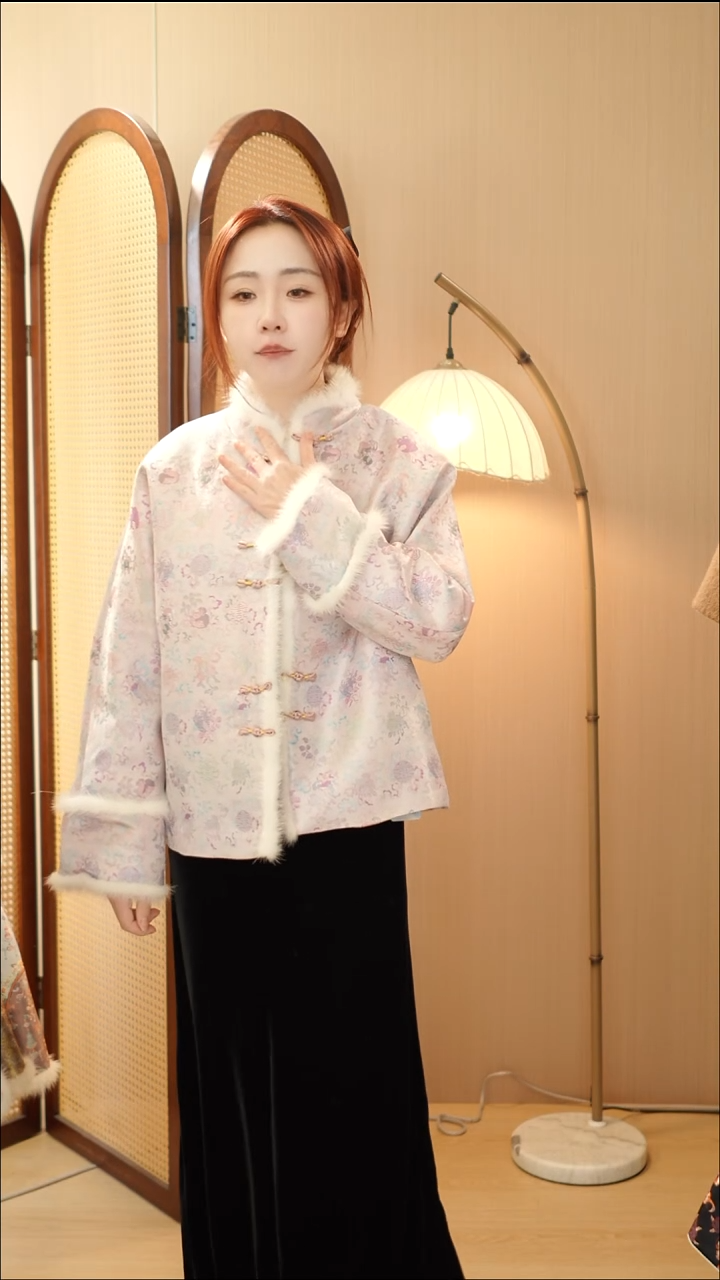 紫古钱夹棉外套    
