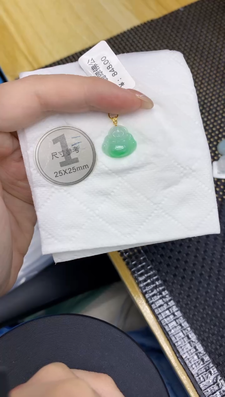 颈饰18K金镶嵌翡翠11111111