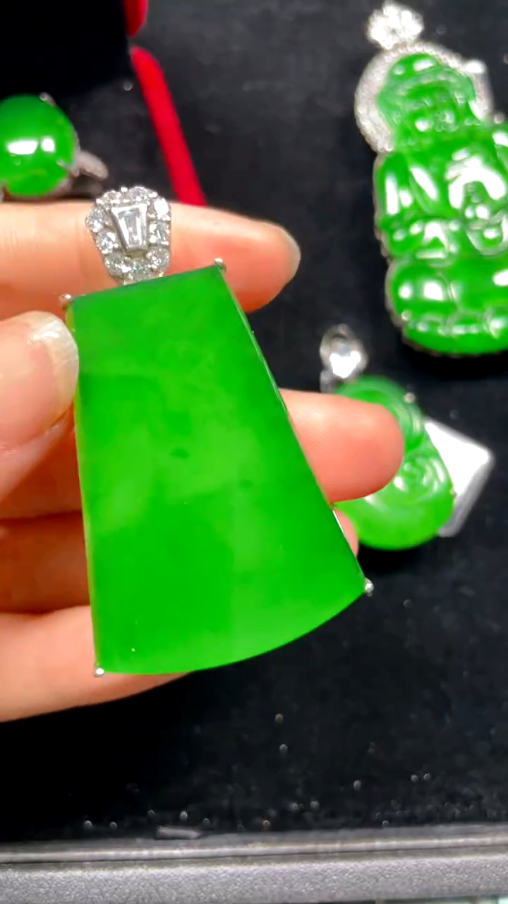 【闪购商品】翡翠吊坠(不含链)银S925镶嵌吊坠