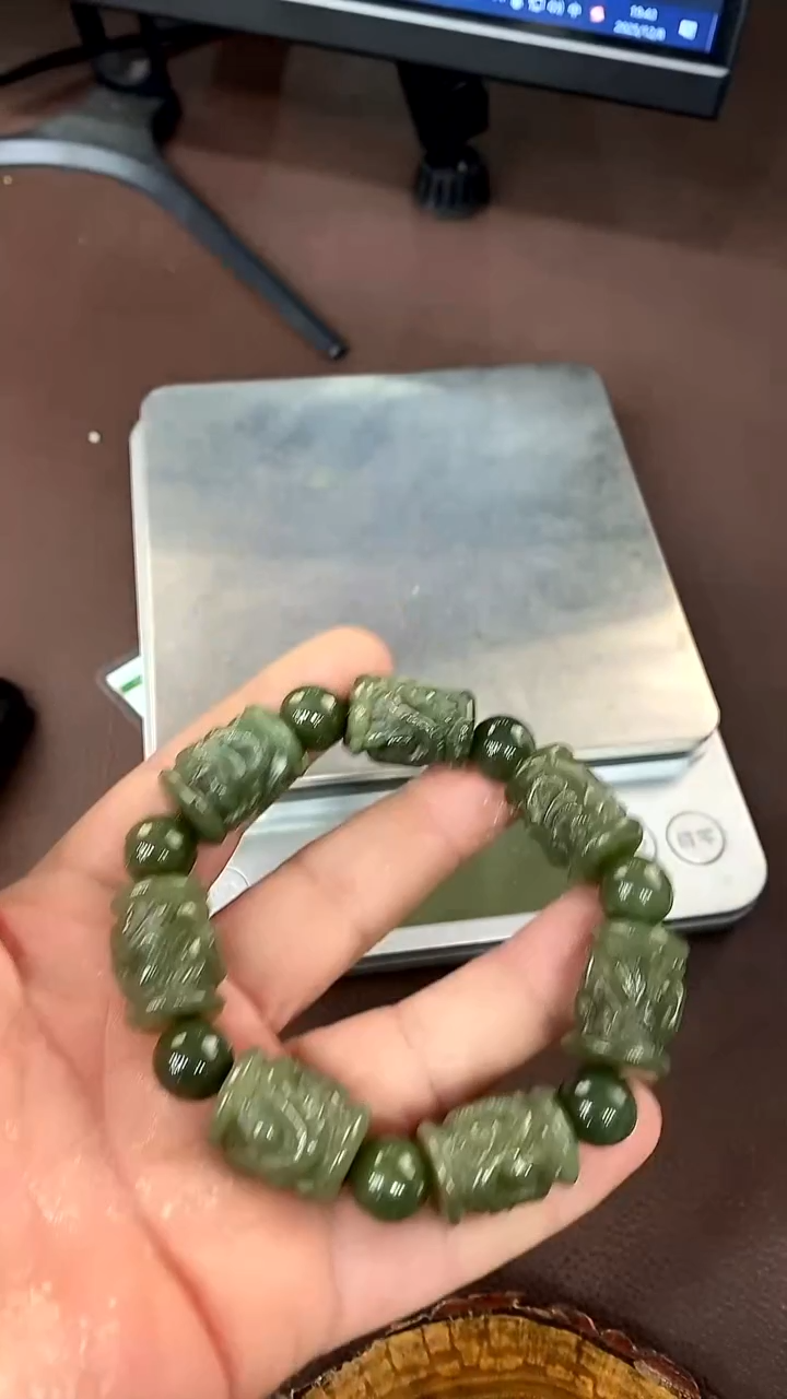 未镶嵌手链透闪石质玉手串