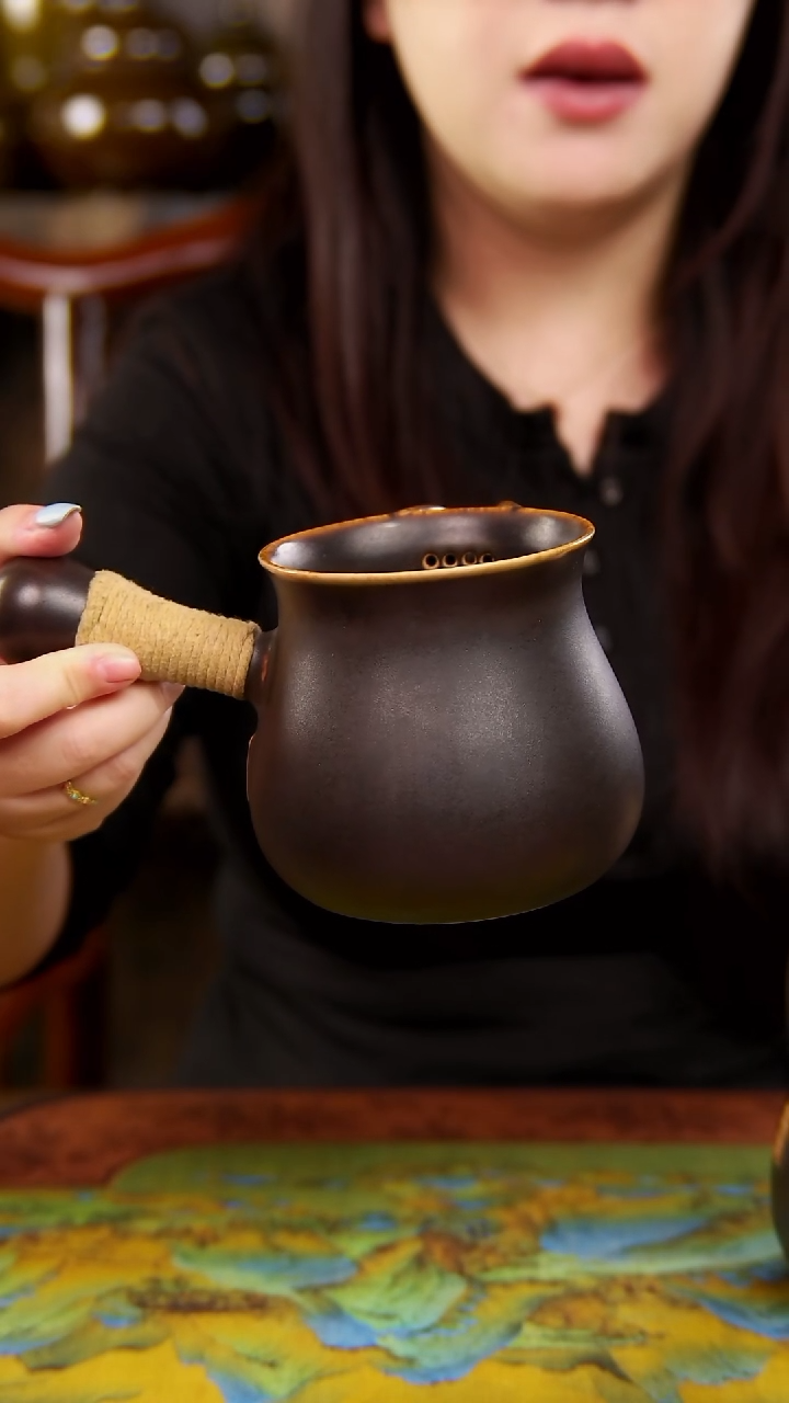 可明火烧制的烤茶罐