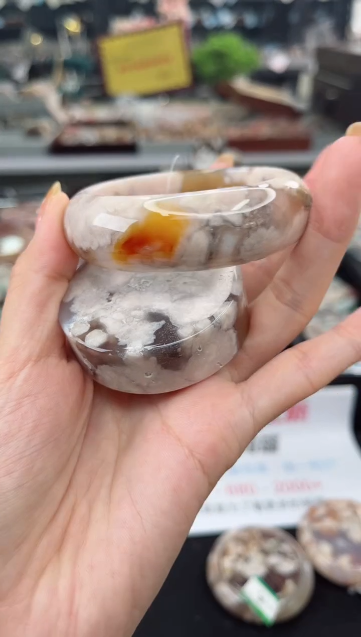 【闪购商品】石英质玉手镯未镶嵌54圈口（赠品镯心）1685119