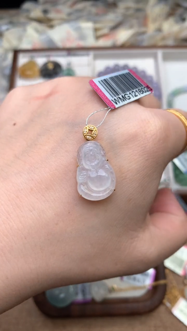 18K金镶嵌挂件翡翠— 