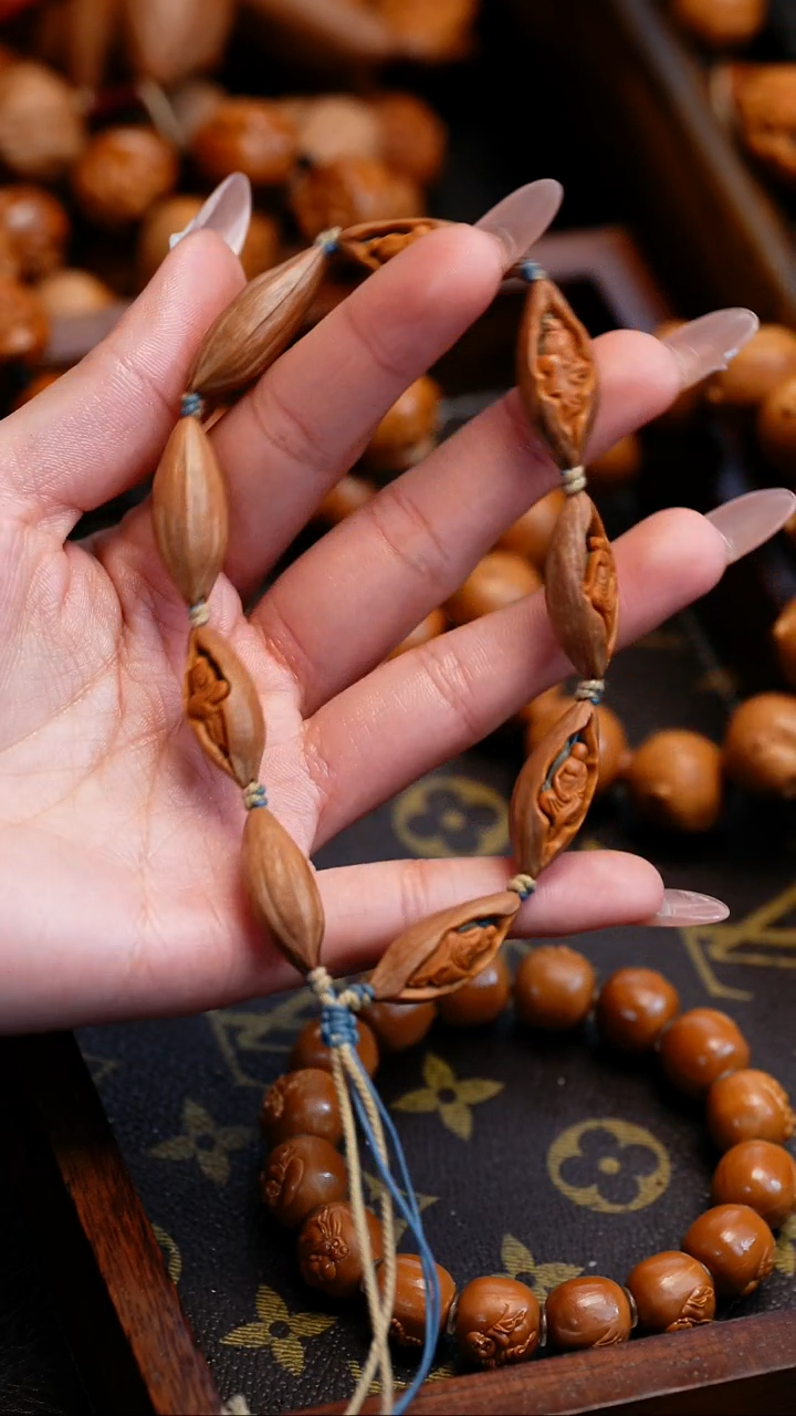 【闪购商品】橄榄核吊坠苏工橄榄核