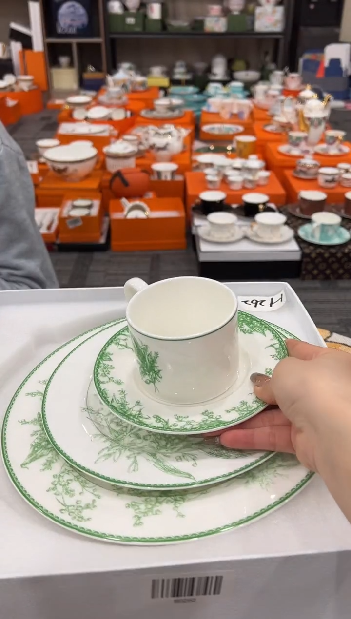 【闪购商品】杯H262--------------
