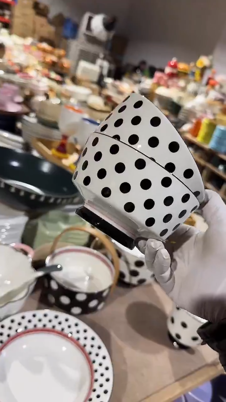 陶瓷2个波点米饭碗微瑕 凑满20元包邮