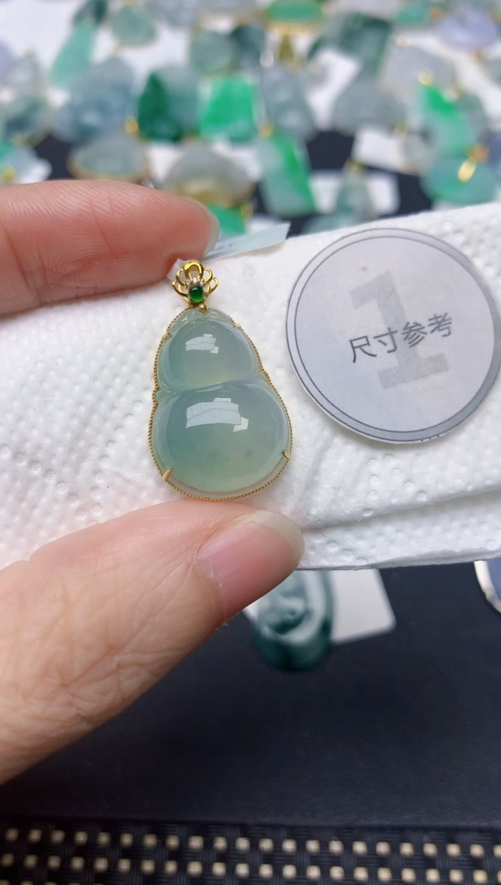 颈饰18K金镶嵌翡翠天然缅甸A货翡翠