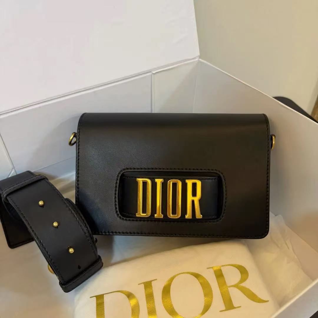 未使用 DIOR/迪奥 /XVV0517/单肩包/22223350